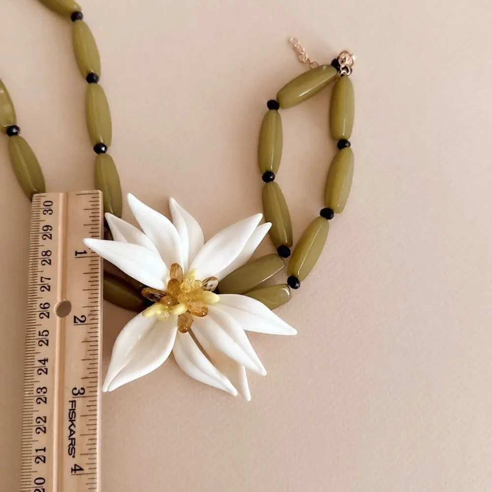 Flower statement necklace  S835